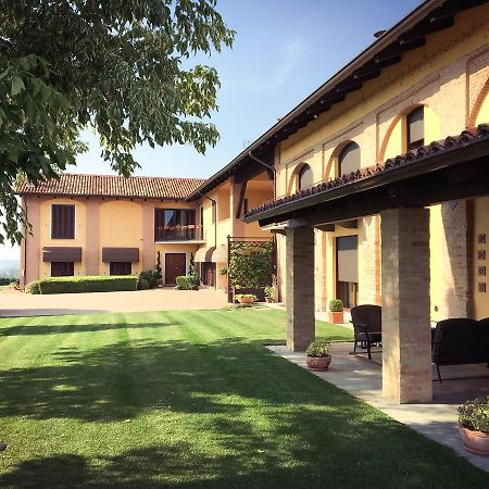 Cascina Cortine Bed and Breakfast Guarene Buitenkant foto