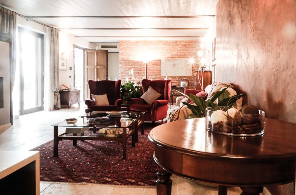 Cascina Cortine Bed and Breakfast Guarene Buitenkant foto