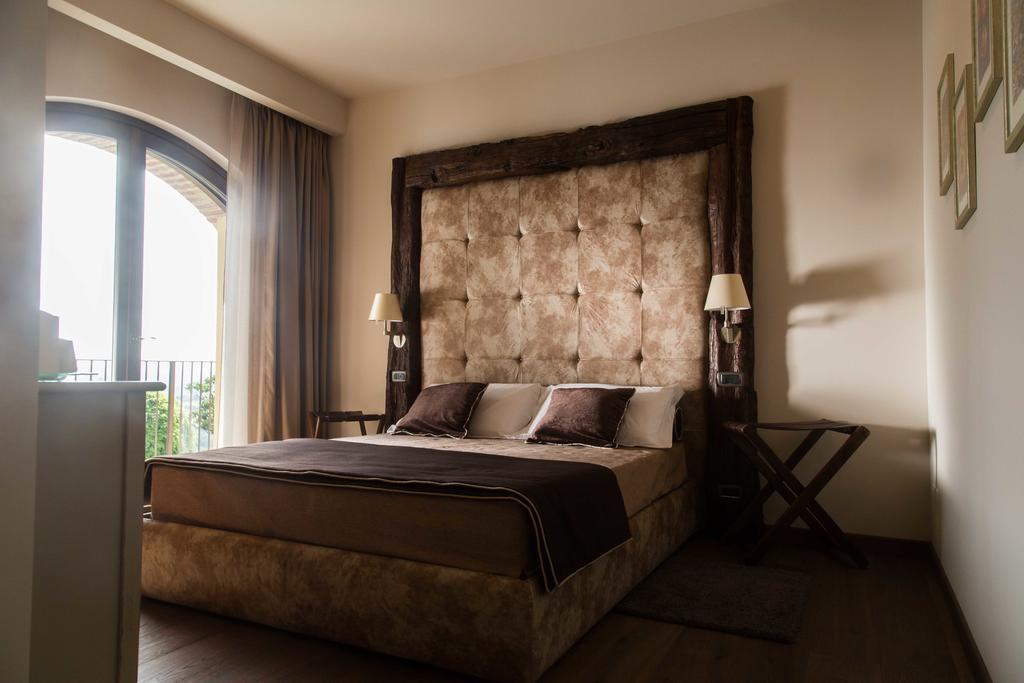 Cascina Cortine Bed and Breakfast Guarene Kamer foto