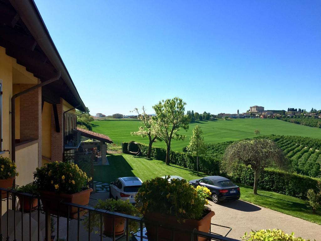 Cascina Cortine Bed and Breakfast Guarene Buitenkant foto