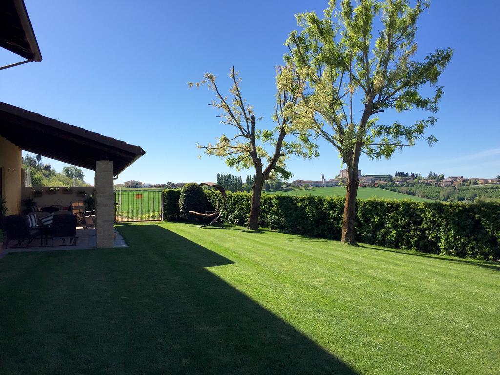 Cascina Cortine Bed and Breakfast Guarene Buitenkant foto