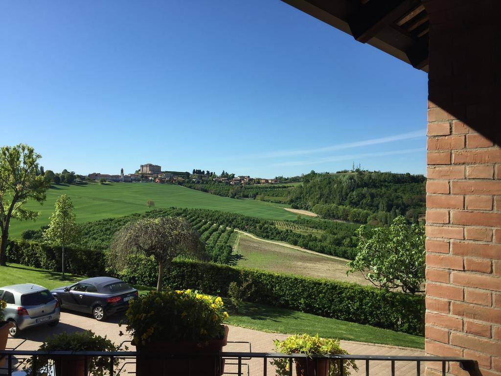 Cascina Cortine Bed and Breakfast Guarene Buitenkant foto