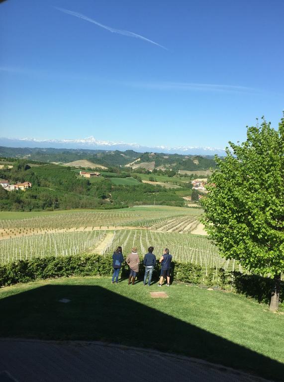 Cascina Cortine Bed and Breakfast Guarene Buitenkant foto