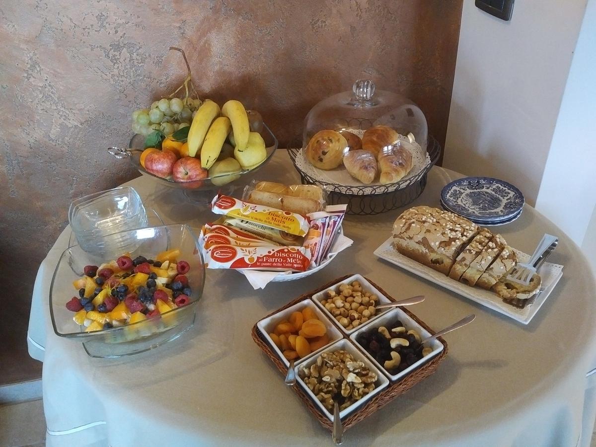 Cascina Cortine Bed and Breakfast Guarene Buitenkant foto